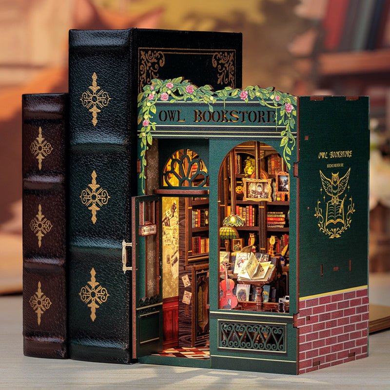 Norviel book nook detail